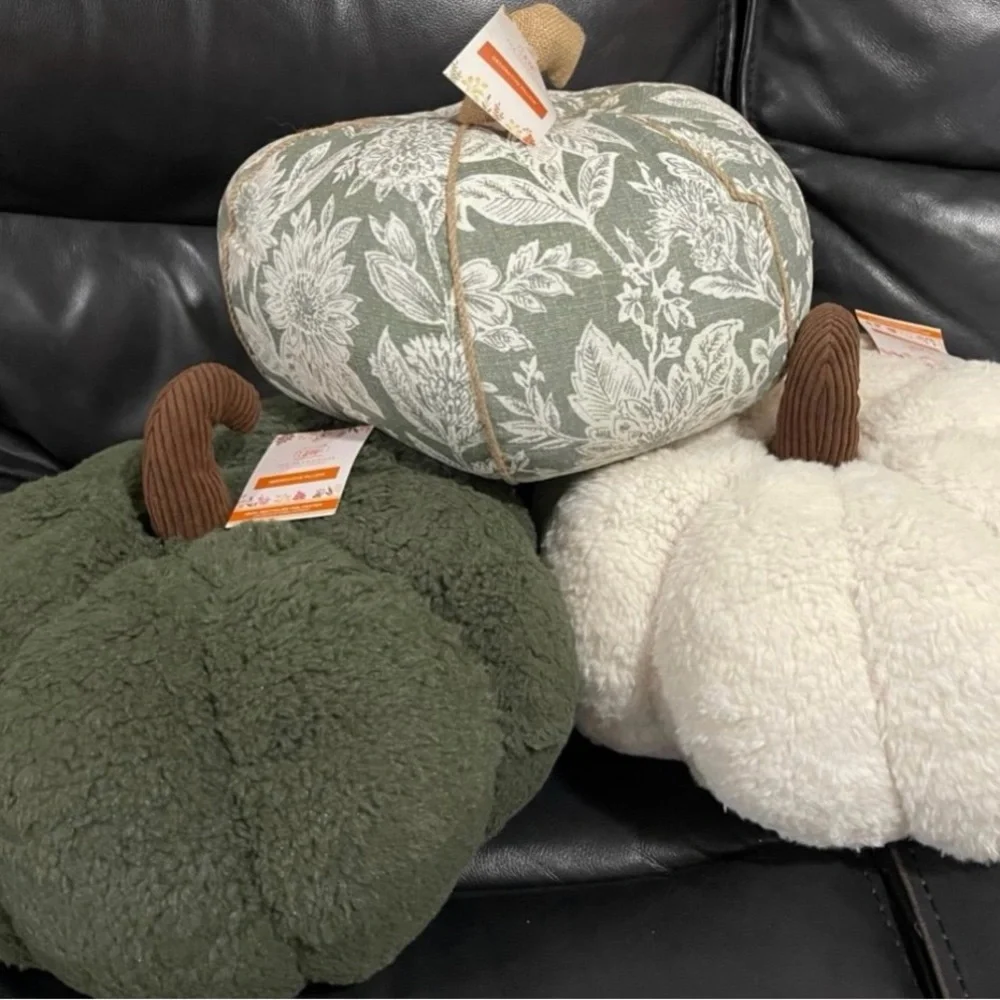THE FARMHOUSE BY RACHEL ASHWELL Sherpa Pumpkin Pillow Set 3pk